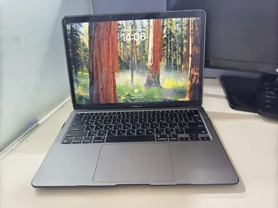 Macbook Air M1 chip 8/256 gb