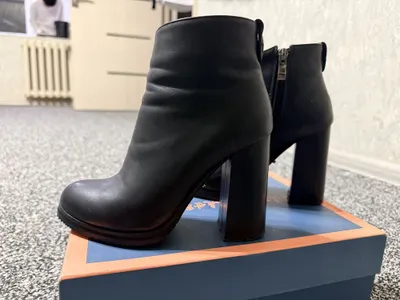 Кожаные сапоги 33 размер