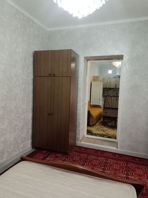 Задаю комнаты отдеель от хозяев Газ, вода, свет постоянно.