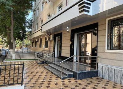 Продаётся помещение 204+150м2 Ориентир: улица Шота Руставели
