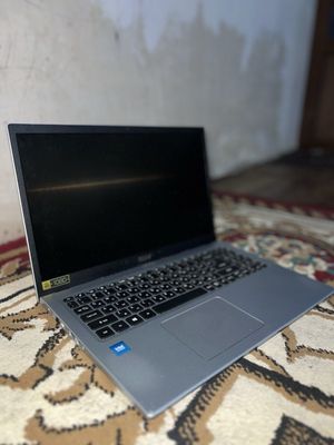 Acer (Aspire A315-35