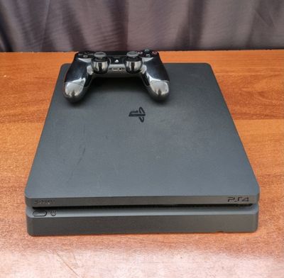 PlayStation 4 Slim 1TB