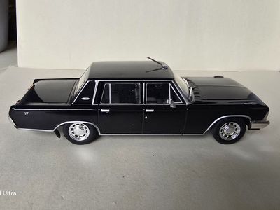 Продам модель автомобиля зил-117