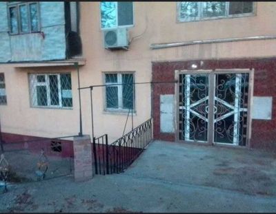 Срочно продается нежилой магазин по адресу г.Чирчик 8 мкрн.