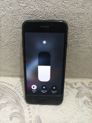Iphone se2020 64 gb 89 yomkost LL/A Amerika region 1.900 mln
