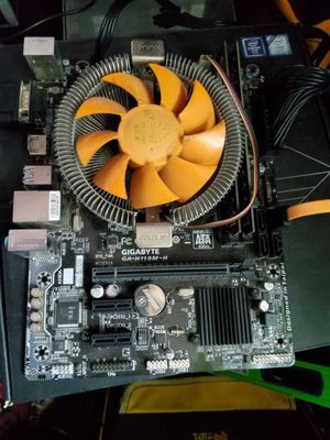 Продаю комплект H110 ;i3 7100 ;ddr4 8gb