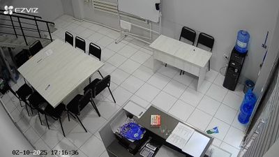 O‘quv markaz barcha jihozlari optom narxda srochni sotiladi