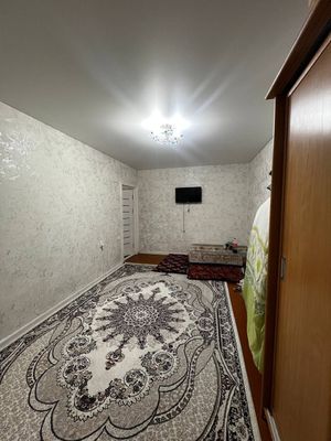 Продаётся Кушбеги 1в2 2этаж.