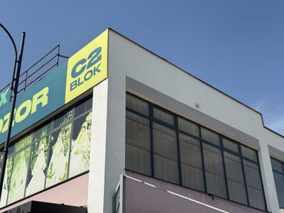 “Индекс” бозори бошида жойлашган (блок - с2) дукон сотилади.