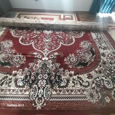 Gilam sotiladi. Ishlatlmagan.Kattaligi  3.5 ga 7.