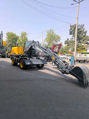 Экскаватор HENGTE модель HT130W