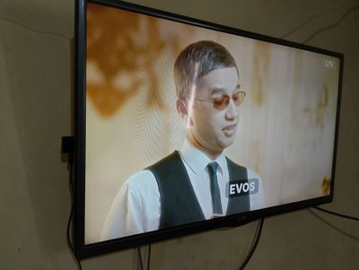 LG televizor 32 dioganal