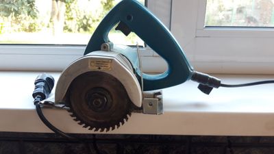 Дисковая пила Makita 4100nh