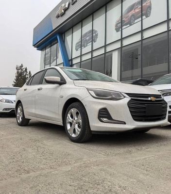 Chevrolet Onix LS MT