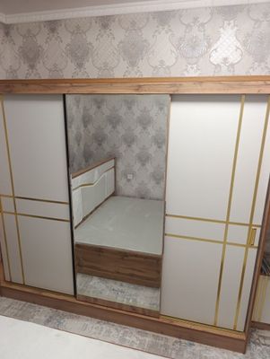 Shkaf kupe uzunligi 240sm buyi 205 sm
