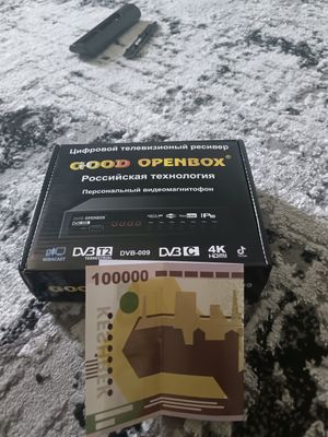 продаётся тюнер новый хорошем состояний