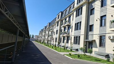 Yangiyo'lda kvartira sotiladi