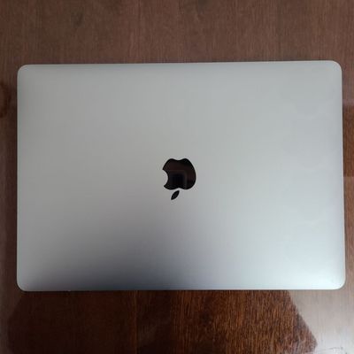 MacBook pro M1 236/89% 8/256