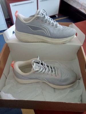Кроссовки Li ning
