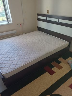 Spalniy komplekt satiladi