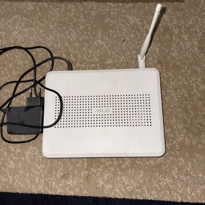 Роутер ASUS (Wi-Fi, 4 LAN-порта, 2 USB)