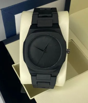 Erkaklar qo'l soati arab raqamili "black aura"