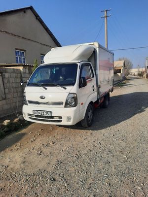 Kia bongo 3 kariyya