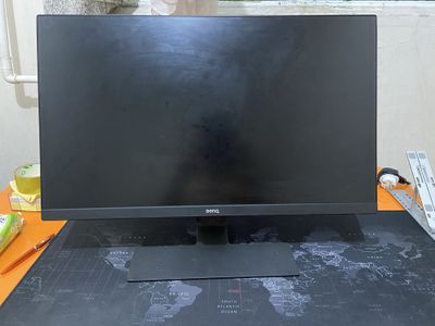 Monitor ekran sotiladi