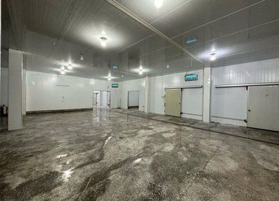Продаётся промхолодильник.