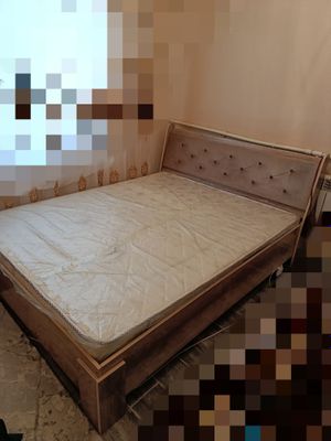 2 kishilik krovat sotiladi