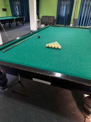 Billiard stollar sotiladi. 2ta komplekt.
