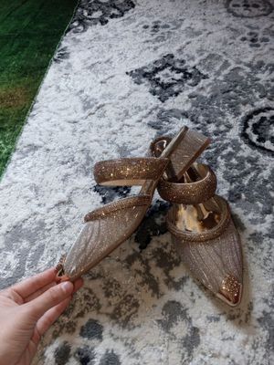 Kelinlar poyabzali