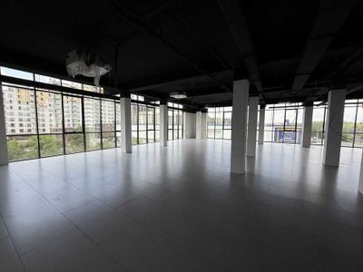 Сдаётся коммерческое помещение 100 м², БЦ Дархан Хамид Алимджан