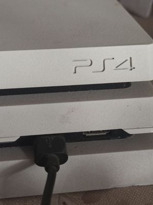 Продаётся Sony PlayStation
