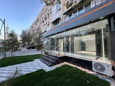 Универсам! Аренда под:Бутик,Офис,Аптека и т.д. 85кв.м Вдоль дороги