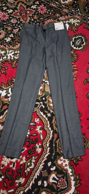 Продаю хорошие новые мужские брюки классика