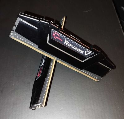 Оперативная память G.Skill Ripjaws DDR4-3200, 2x8 Gb