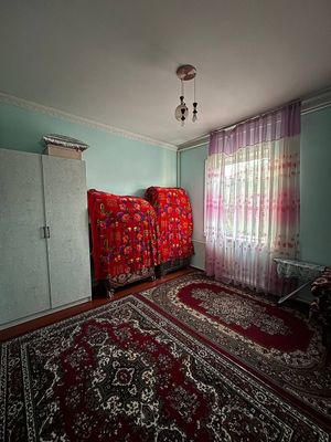 Уй сотилади. Гулистон Шахар Зарибдор