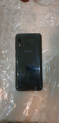 Samsung a20 32/4gb состояние хорошее