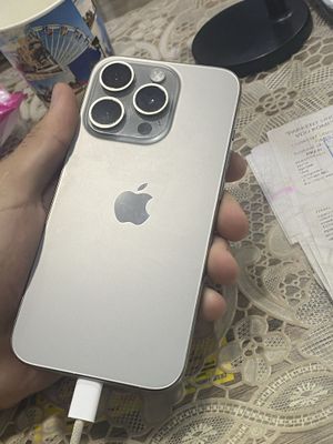 iPhone 15-й Pro с гарантией