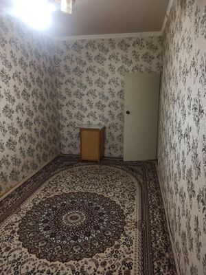 Farhod bozori oldida yosh oilaga sheriklikka kvartira bor