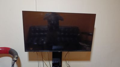 Samsung televizor 49 dyumli
