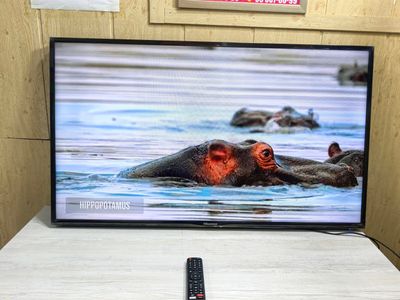 Продается телевизор Hisence 49 Smart