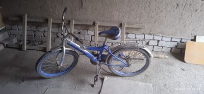 Bolalar uchun velosiped sotiladi