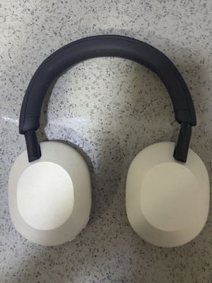 Sony WH-1000XM5