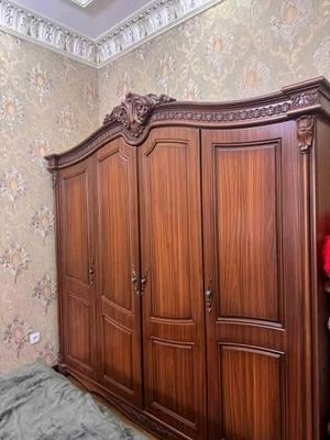 мебель, имеется 2 тумбочка, матрас в упаковке