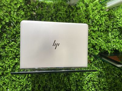 Hp envy core i7 ekrani sensorli