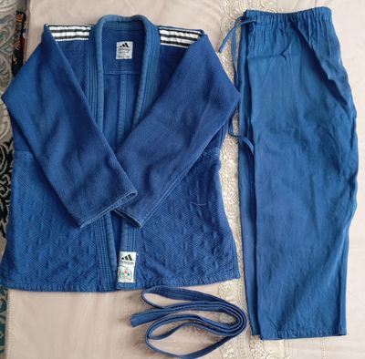 Judo sporti uchun kimano