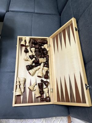 Продаю шахматы (большие, в отличном состоянии)
