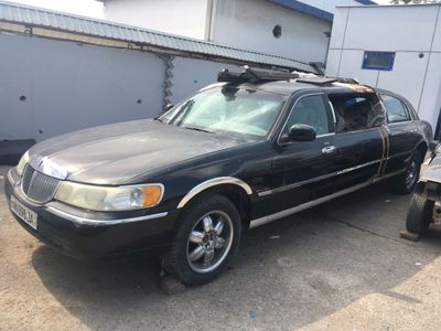 Lincoln Town Car "Лимузин"